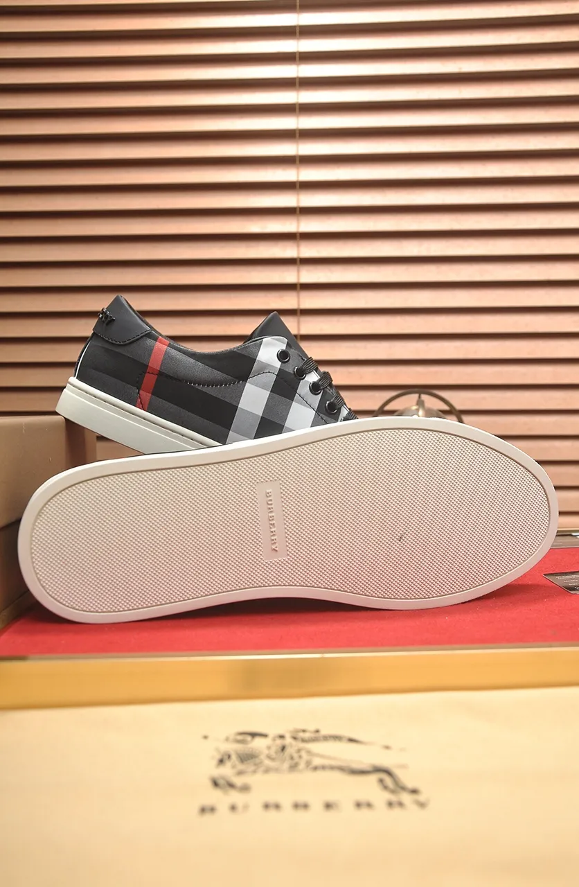 Men's shoes💰480💶[Burberry] (cowhide lining) classic low-top sneakers｜Imported cowhide with classic plaid fabric｜Cow leather lining｜Original outsole｜Fine workmanship and comfortable to wear Size: 38-44 (customized at 45)